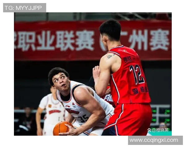 体育实时数据赛后复盘广州篮球队与上海篮球队的团队协作分析与战术总结 体育实时数据赛后复盘广州篮球队与上海篮球队的团队协作分析与战术总结